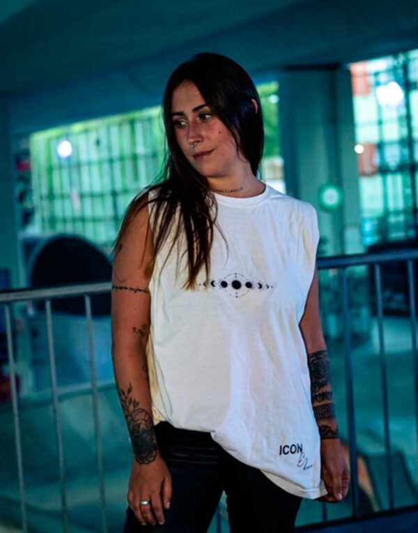 Musculosa oversize "Luna" by Blue Ink