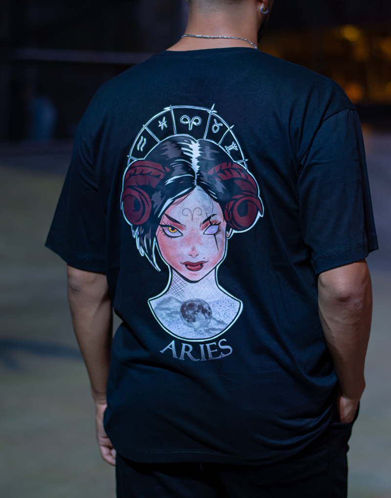 Remera oversize “Aries by Blueink”